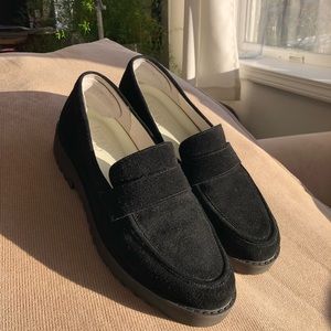 Black suede loafers Sz 7 Franco Sarto